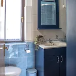 House Private *