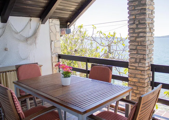 بيت للعطل House Private بيبينيا