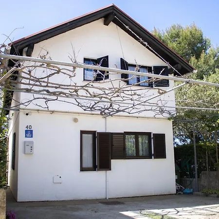 House Private Hébergement de vacances Bibinje